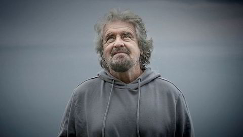 Vil helst ikke. Om noen måneder kan Beppe Grillo, leder av protestbevegelsen Femstjernersbevegelsen, bli Italias mektigste mann i kulissene fra sitt hjemmekontor i Genova nord i Italia.
