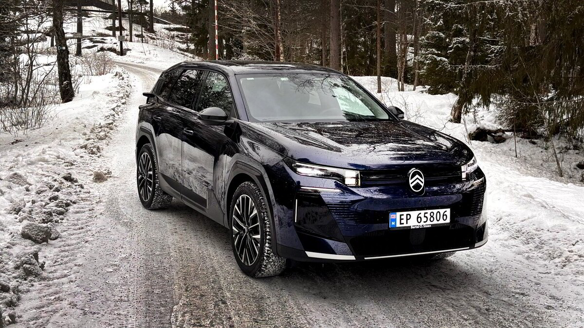 Biltest av Citro&euml;n e-C5: Familiefrakter p&aring; budsjett (+)