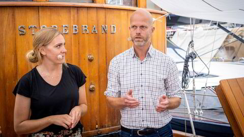 «Luksusfellen»-programledere, Lene Drange og Hallgeir Kvadsheim vil gi folk bedre oversikt i Inkassoregisteret.