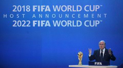 Fifa-president Sepp Blatter sjokkerte hele salen da han åpnet konvolutten for 2018 og ropte «Russland». Noen minutter senere sjokkerte han hele verden da han åpnet konvolutten for 2022 og ropte «Qatar».