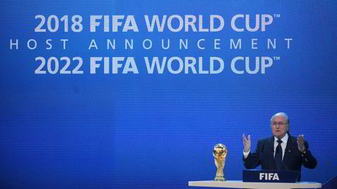 Fifa-president Sepp Blatter sjokkerte hele salen da han åpnet konvolutten for 2018 og ropte «Russland». Noen minutter senere sjokkerte han hele verden da han åpnet konvolutten for 2022 og ropte «Qatar».