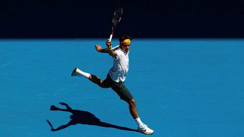 I klassisk positur. «For meg var dette den eneste måten å spille på», sa Roger Federer nylig på en pressekonferanse. «Jeg tror det bare ble til en uanstrengt, bevegelig stil, som også til slutt har reddet kroppen, som har vært en god ting, for å være ærlig ... Men det er bare sånn det er. Jeg planla aldri å spille på denne måten.»
