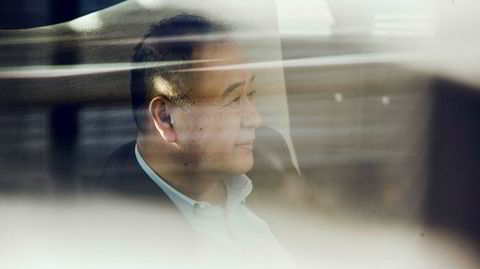 Sikret seg et stykke Sunnmøre. Den ferske Ekornes-eieren Ruihai Zhao er mannen bak den fjerde største kinesiske investeringen i Norge. - Nå begynner jeg å se alle utfordringene, sier møbelgründeren om Ekornes-oppkjøpet.
