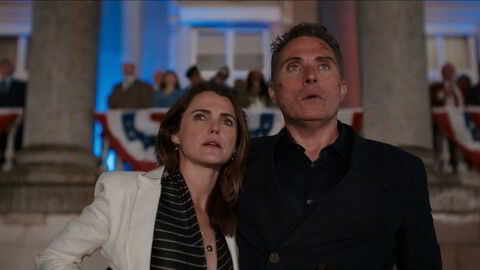 Etter seks år som russisk spion i «The Americans» spiller Keri Russell nå ambassadør Kate Wyler i «The Diplomat». Rufus Sewell er ektemannen Hal.