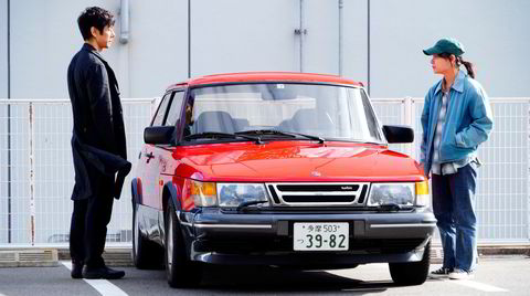 Den røde fare. Ryusûke Hamaguchis Oscar-nominerte «Drive My Car» har gitt en halv verden med estetikere lyst på rød Saab 900 Turbo.