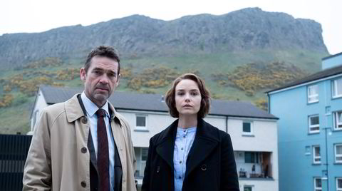 Torsdag denne uken lanseres strømmekanalen Britbox i Norge, og det loves my krim. Dougray Scott og Joanna Vanderham spiller i «Crime», basert på Irvine Welsh-romanen av samme navn.