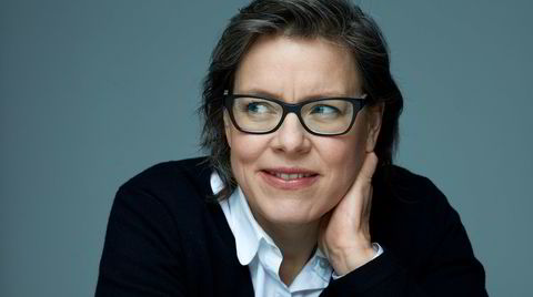 Lena Andersson er best kjent for romanen «Rettsstridig forføyning» (2013), i sin nye bok leker hun seg med konspiranoia og Olof Palme-drapet.
