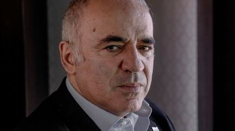 Garry Kasparov tror hvert selskap som forlater Russland etterlater seg et lite krater. Og hvis alle selskapene drar, kan det hende russerne våkner en dag og tenker «wow. Nå er vi trøbbel.»