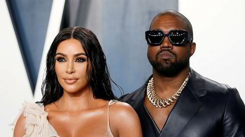 Kim Kardashian West skal ha fått 200 millioner dollar for salget av 20 prosent av sminkemerket KKW. Her med sinn mann, rapstjernen Kanye West.