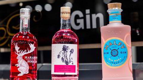 Salget av gin i Norge øker jevnt, og de siste årene har også den rosa varianten blitt stadig mer populær. Fra venstre: Harahorn Gin fra Det Norske Brenneri, Attåt fra Gardsbrenneriet og italienske Malfy Gin Rosa.
