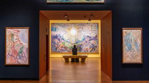 Den strålende Munch-utstillingen «Jordsvingninger», med lydinstallasjon av Deathprod, finner du innenfor denne døråpningen.